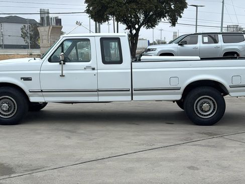 Used 1994 Ford F250 XL image 4