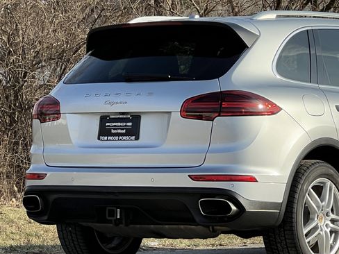 Used 2016 Porsche Cayenne image 9