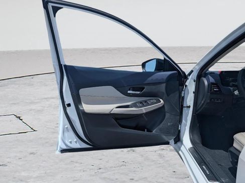 New 2026 Nissan Sentra SL w/ Floor Mat Package FWD image 6