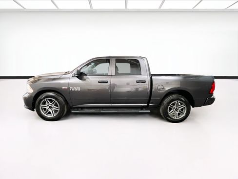 Used 2017 RAM 1500 Express RWD image 20
