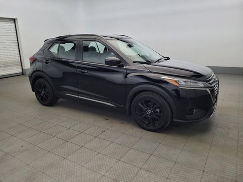 Used 2022 Nissan Kicks SR w/ Premium Package FWD image 11