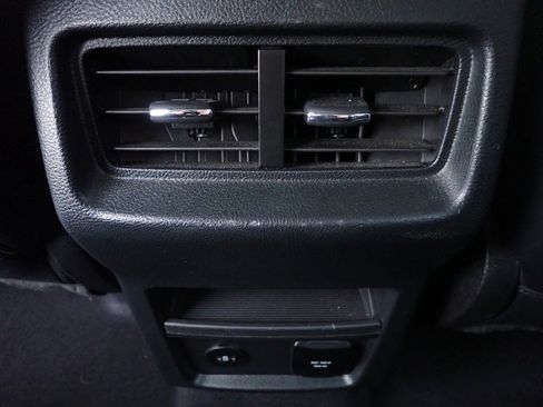 Used 2022 Ford Edge SEL w/ Convenience Package image 19