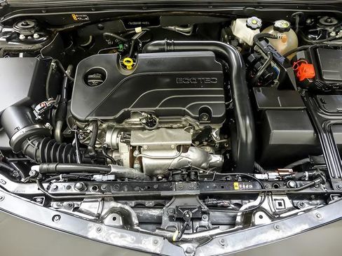 Used 2024 Chevrolet Malibu LT image 28