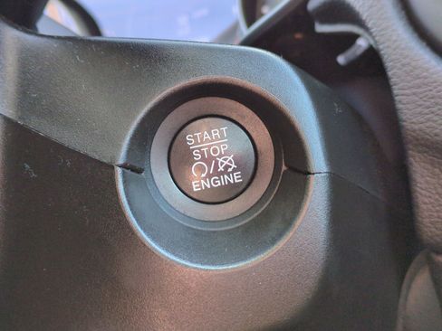 Used 2020 Jeep Compass Sport image 21