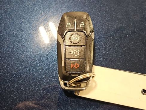 Certified 2017 Ford Explorer XLT w/ Equipment Group 202A AWD/4WD image 29