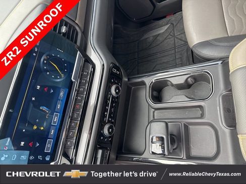 Used 2023 Chevrolet Silverado 1500 ZR2 w/ Technology Package image 36