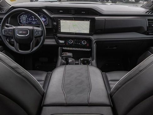 Used 2025 GMC Sierra 1500 AT4X image 21