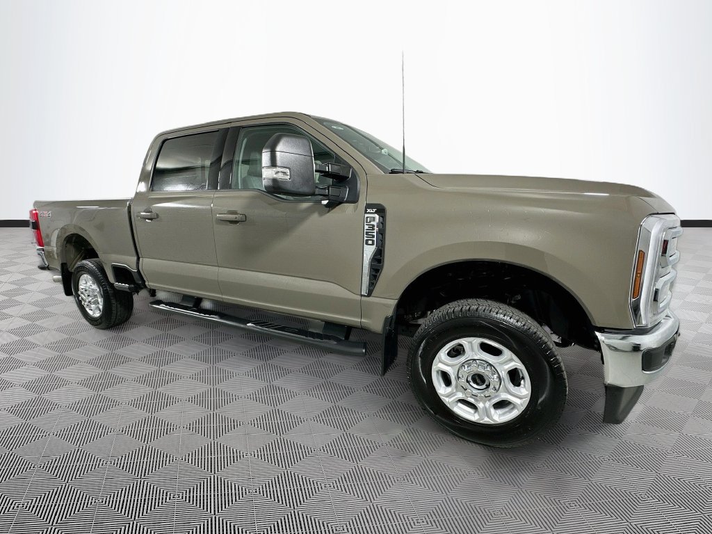 Certified 2026 Ford F350 XLT w/ XLT Premium Package AWD/4WD image 8