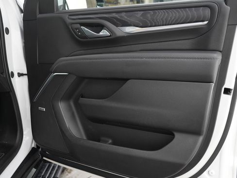 Used 2024 GMC Yukon XL Denali w/ LPO, Floor Liner Package AWD/4WD image 9