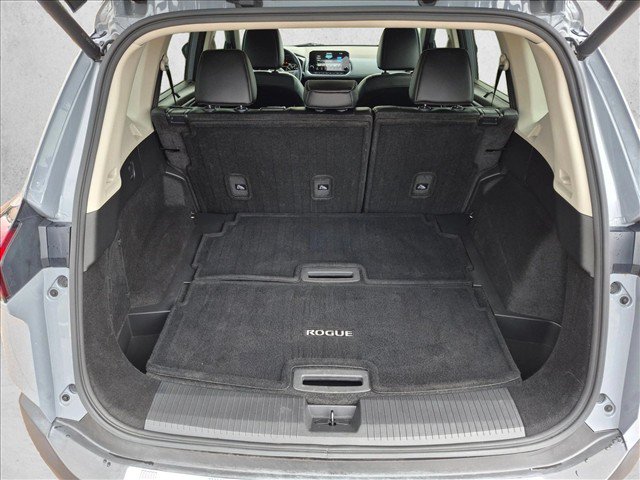 Used 2023 Nissan Rogue SL w/ SL Premium Package FWD image 6