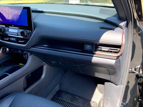 Used 2026 Toyota Grand Highlander AWD Hybrid image 19