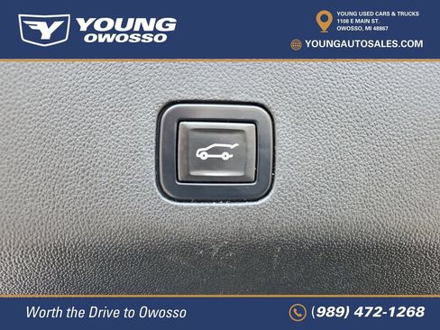 Used 2021 Chevrolet Suburban High Country w/ Premium Package 2 AWD/4WD image 36