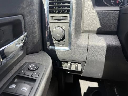 Used 2011 RAM 3500 Laramie w/ Cold Weather Group RWD image 21