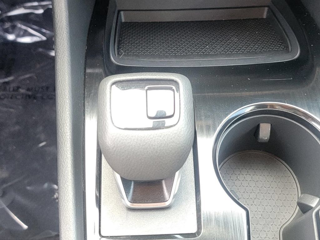 Used 2026 Nissan Rogue SV AWD/4WD image 29