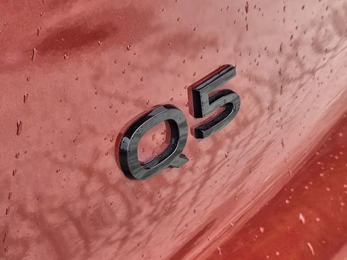 Certified 2025 Audi Q5 Premium Plus w/ Premium Plus AWD/4WD image 15