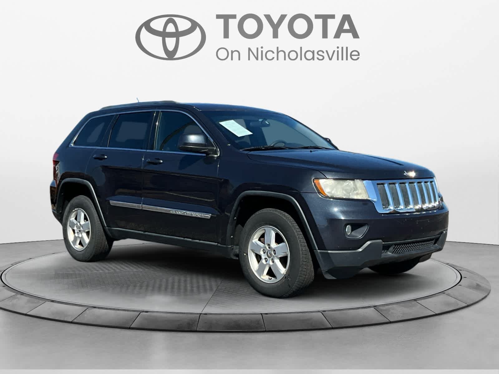 Used 2013 Jeep Grand Cherokee Laredo w/ Laredo E Group AWD/4WD image 7