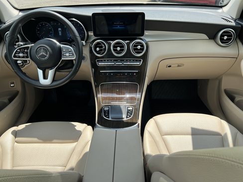 Used 2021 Mercedes-Benz GLC 300 image 5
