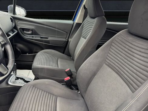 Used 2018 Toyota Yaris SE image 2