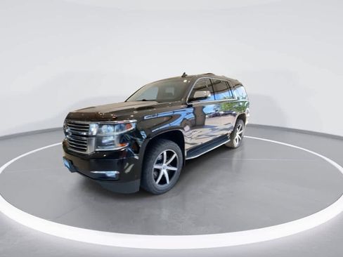 Used 2017 Chevrolet Tahoe Premier AWD/4WD image 4