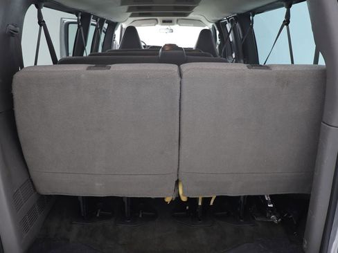 Used 2018 Chevrolet Express 3500 LT w/ LT Preferred Equipment Group image 24