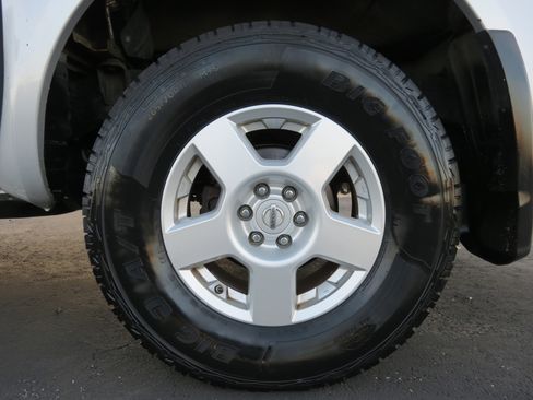 Used 2006 Nissan Frontier SE w/ (P01) Power Pkg image 9