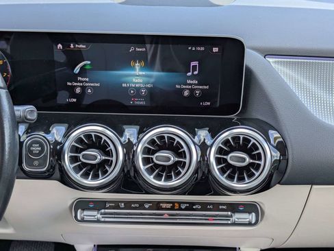 Used 2021 Mercedes-Benz GLA 250 w/ Premium Package image 18
