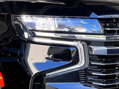 Used 2023 Chevrolet Suburban LT image 30