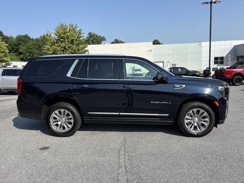 Used 2023 GMC Yukon Denali AWD/4WD image 5