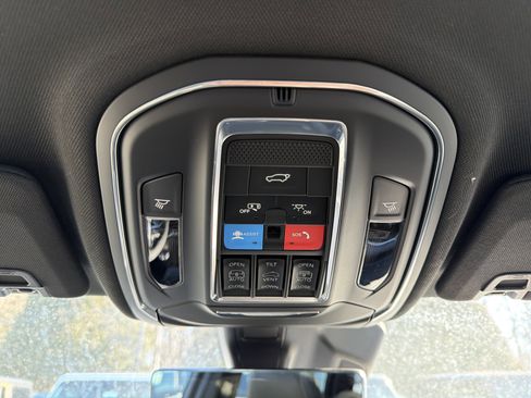 New 2026 Jeep Grand Cherokee L Limited w/ Luxury Tech Group II AWD/4WD image 25