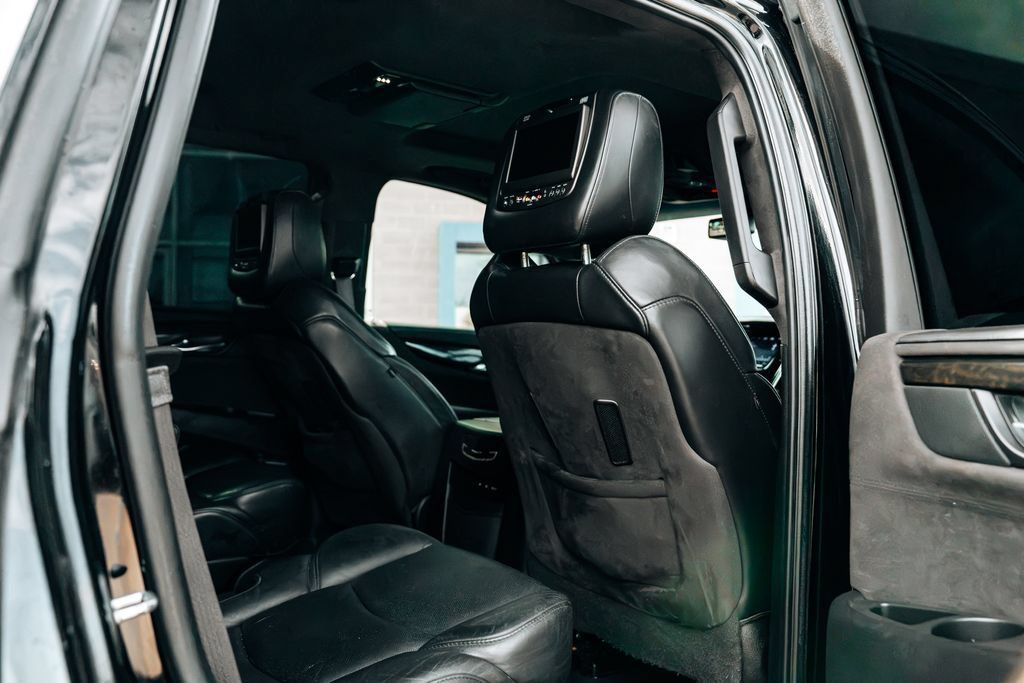 Used 2017 Cadillac Escalade Platinum AWD/4WD image 43