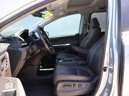 Used 2024 Honda Odyssey EX-L image 9