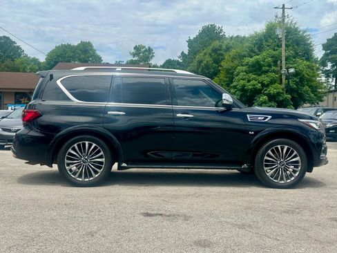 Used 2018 INFINITI QX80 2WD w/ Deluxe Technology Package image 3
