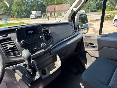 Used 2025 Ford Transit 250 Low Roof w/ Exterior Upgrade Package RWD image 12