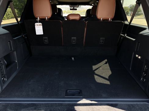 New 2025 Lincoln Navigator L Reserve image 29