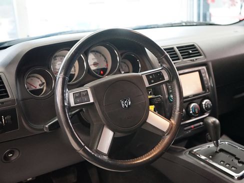 Used 2010 Dodge Challenger SE RWD image 25