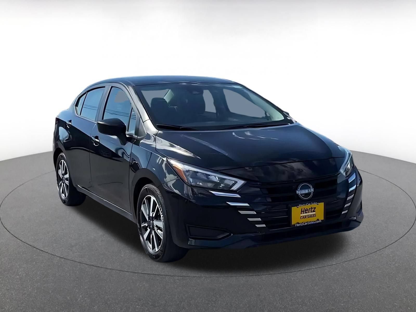 Used 2025 Nissan Versa SV FWD image 3