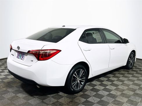 Certified 2019 Toyota Corolla SE image 8