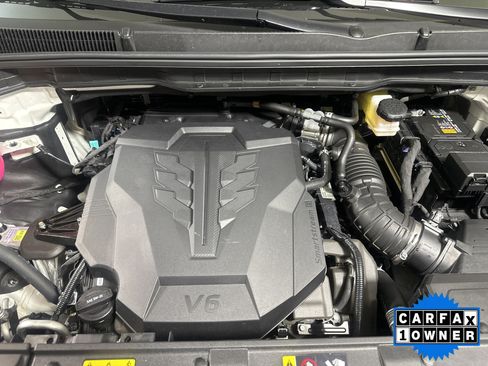 Used 2026 Kia Carnival EX image 24