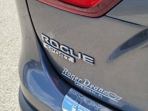 Used 2020 Nissan Rogue Sport SL w/ Premium Package FWD image 6