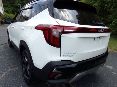 Used 2025 Kia Seltos S AWD/4WD image 8