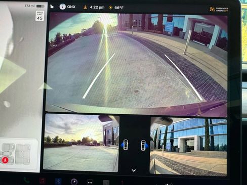 Used 2023 Tesla Model 3 Standard Range image 19