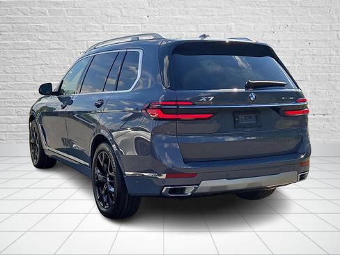 New 2026 BMW X7 xDrive40i image 3
