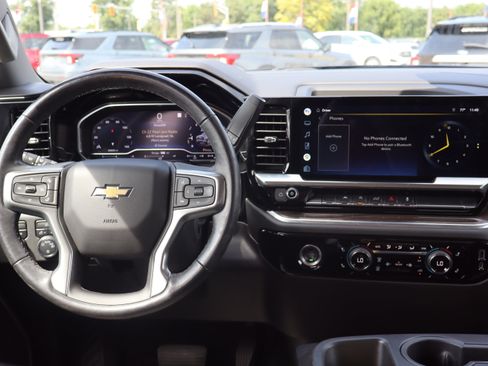 Used 2022 Chevrolet Silverado 1500 LT image 14