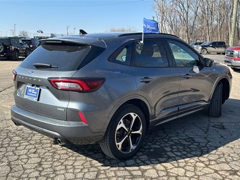 Certified 2023 Ford Escape ST-Line Select image 3