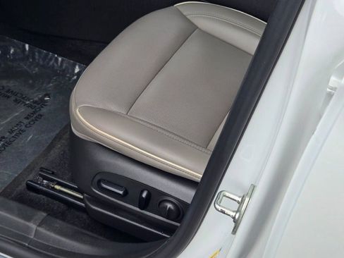Used 2024 Buick Envista Avenir FWD image 23