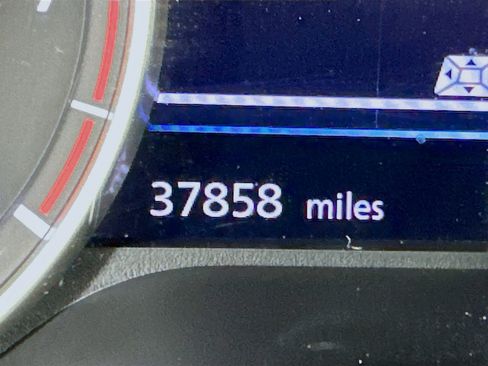 Used 2025 Nissan Sentra SV image 19