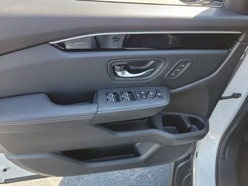 Used 2023 Honda Pilot Touring image 22