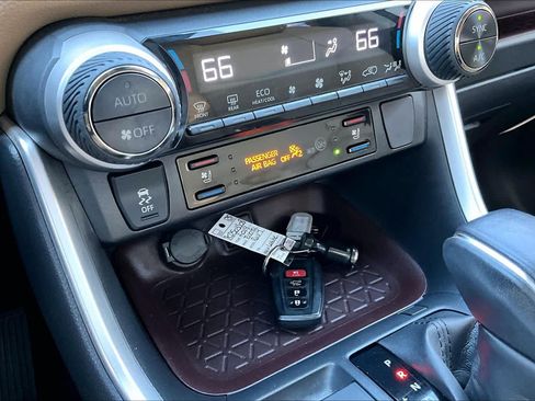Used 2019 Toyota RAV4 Limited w/ Cold Weather Package AWD/4WD image 32