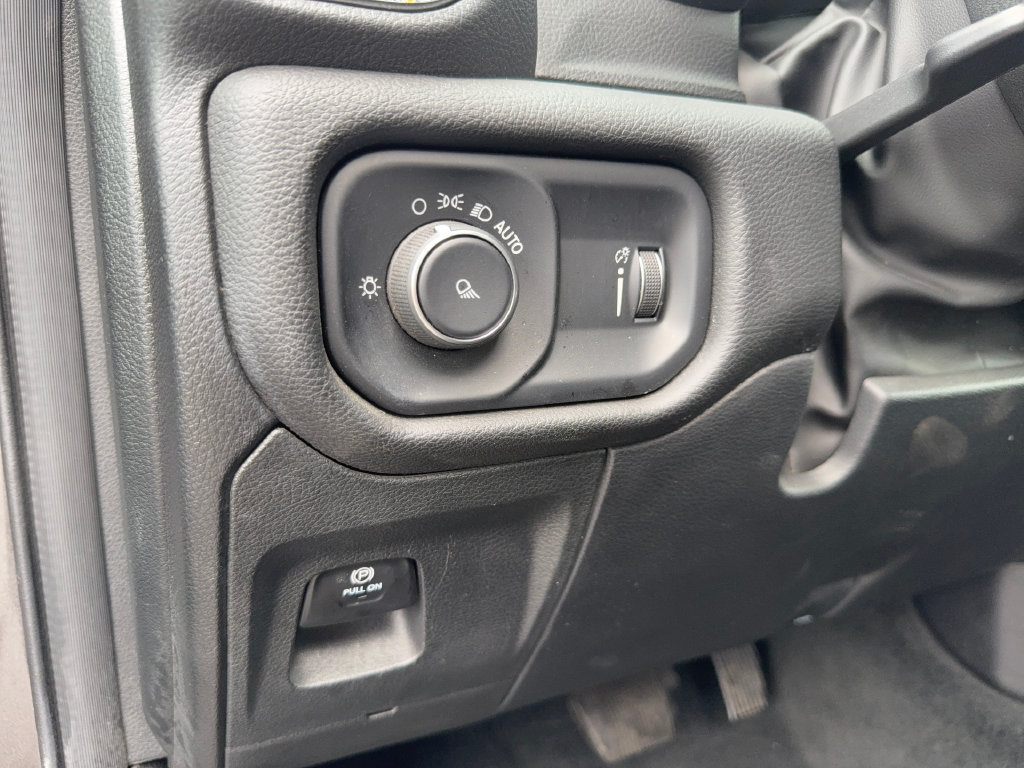 Used 2024 RAM 1500 Laramie RWD image 14