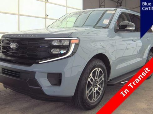 Certified 2025 Ford Expedition Active AWD/4WD image 1